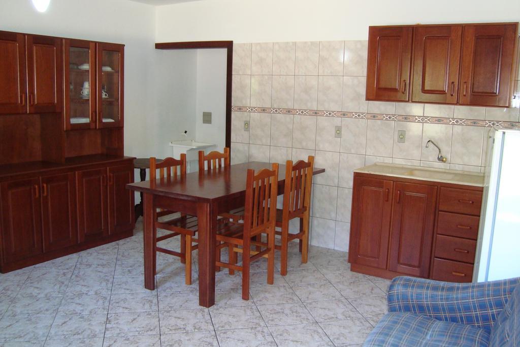 فندق Residencial Aracua بومبينهاس المظهر الخارجي الصورة